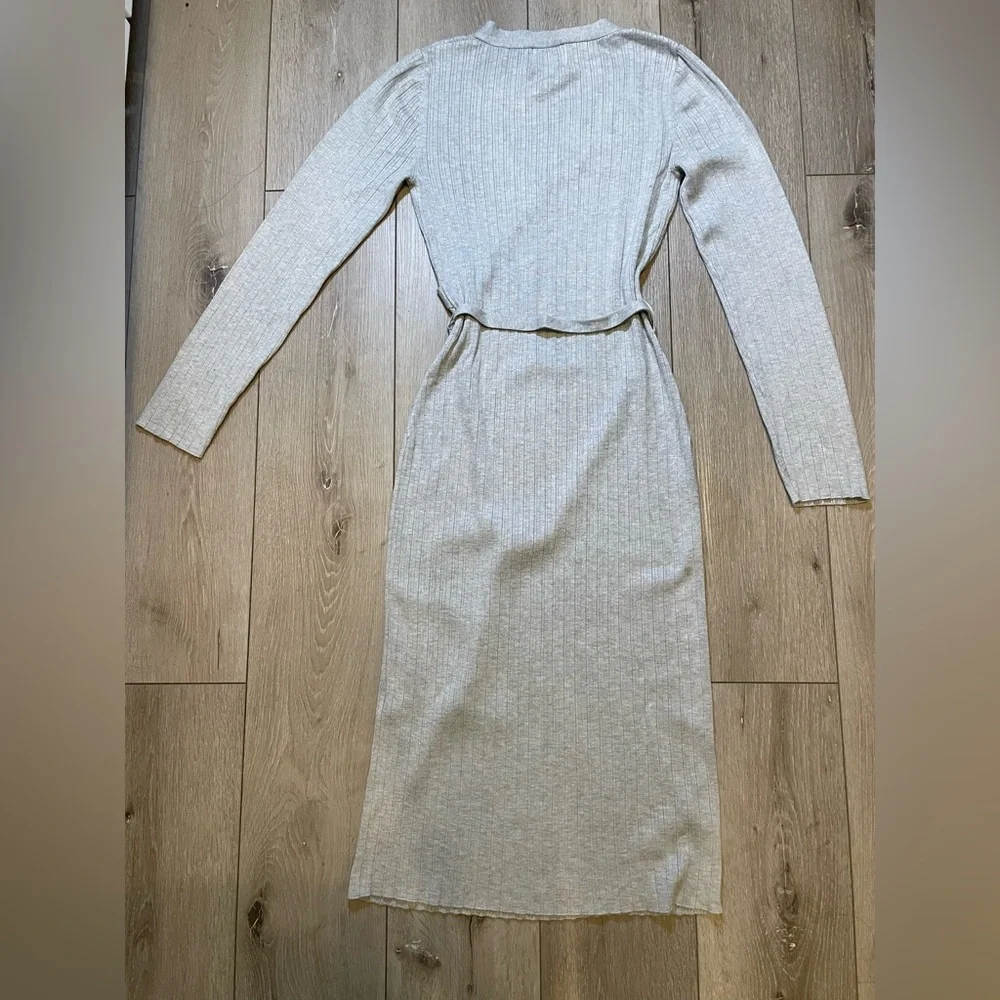 Pink Rose Light Gray Ribbed Knit Wrap Midi Sweater Dress‎ Tie Waist Large